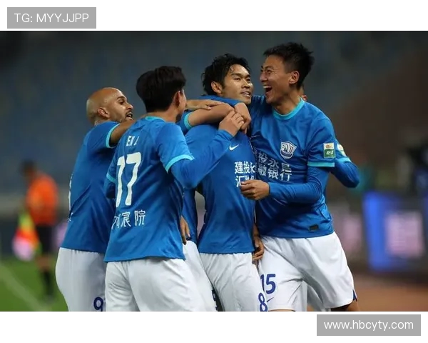 沧州雄狮激战赛场勇夺胜利 展现拼搏精神与团队力量 沧州雄狮激战赛场勇夺胜利 展现拼搏精神与团队力量