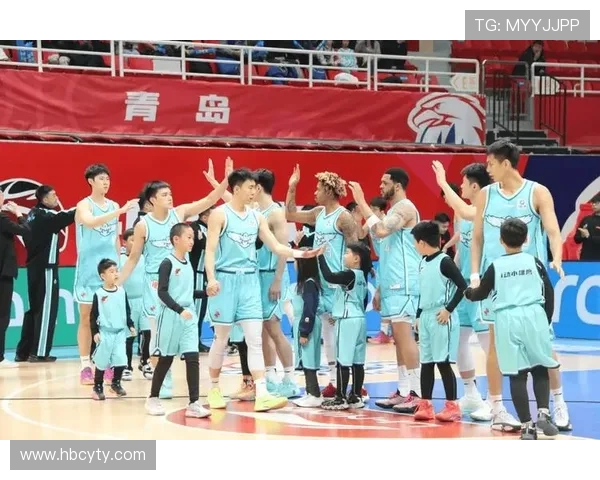 CBA精彩重播广东队对阵青岛队全场回顾与精彩瞬间分析