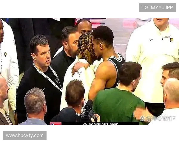 字母哥赛后愤怒撕球衣雄鹿惨败引发更衣室激烈冲突